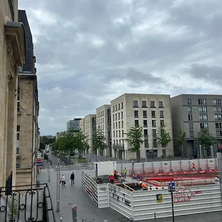 Appartement Grand Lumineux Extra Centre Bordeaux